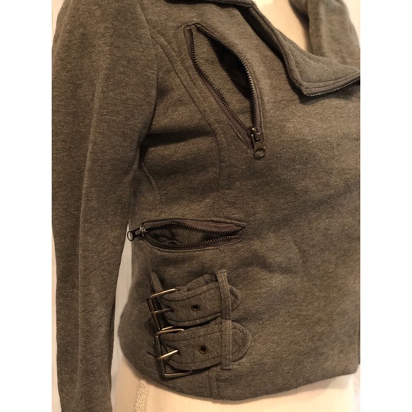 Gray Jacket - Picture 4 of 9